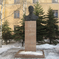 Памятник Зое Космодемьянской , ул.Артема,155 (Донецк)