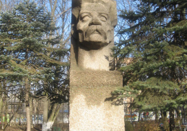 Памятник Максиму Горькому 
