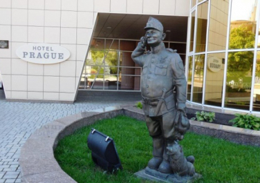Памятник бравому солдату Швейку