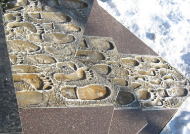 Памятник жертвам Холокоста (Донецк)