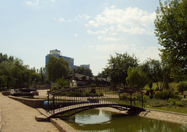 Парк гостиничного комплекса «Виктория» (Донецк)