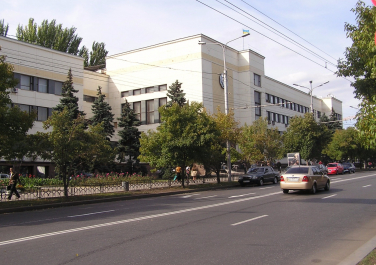 Здание Ворошиловского районного исполнительного комитета , ул. Артема, 74 (Донецк)