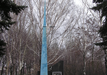 Памятник Николаю Куценко, Достопримечательности