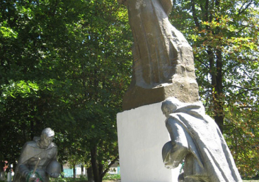 Братская могила советских воинов Южного фронта в Ларино, ул. Вокзальная, 7 (Донецк)