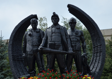 Мемориал подвигу шахтеров Макеевки (Макеевка)
