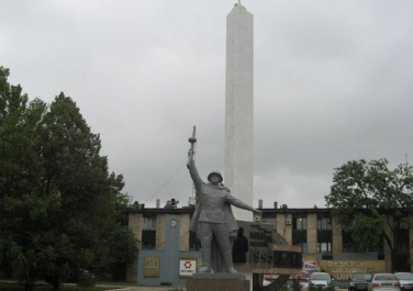 Памятник рабочим металлургического завода Макеевки, погибшим в годы ВОВ (Макеевка)