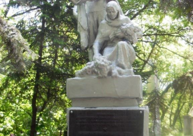 Братская могила воинов на кладбище в Кировском районе (Макеевка)